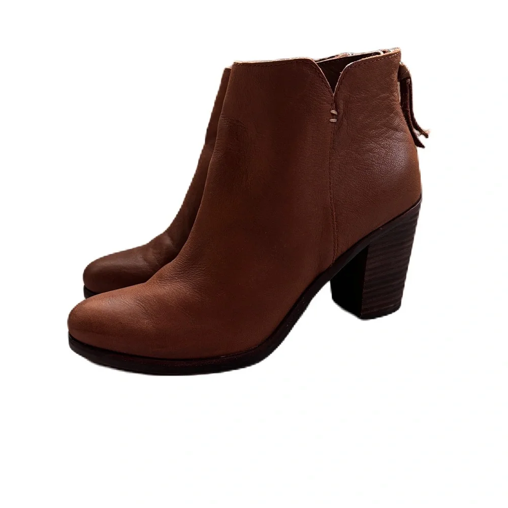 BP Jett Cognac Leather Brown Ankle Boots Block High Heel Boot Size 9 BP. Booties